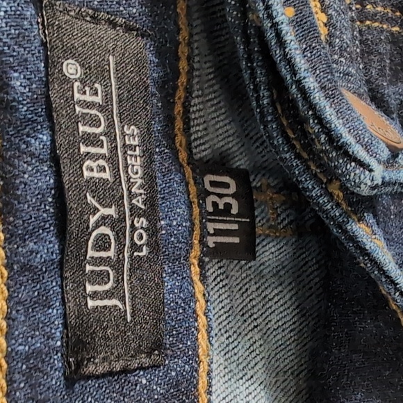 Judy Blue Wide Leg Raw Hem Jeans, Sz. 11/30. - Picture 5 of 7